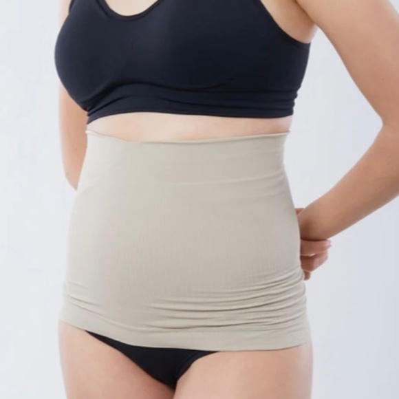 Ingrid & Isabel Nude Postpartum Belly Wrap - Picture 1 of 5